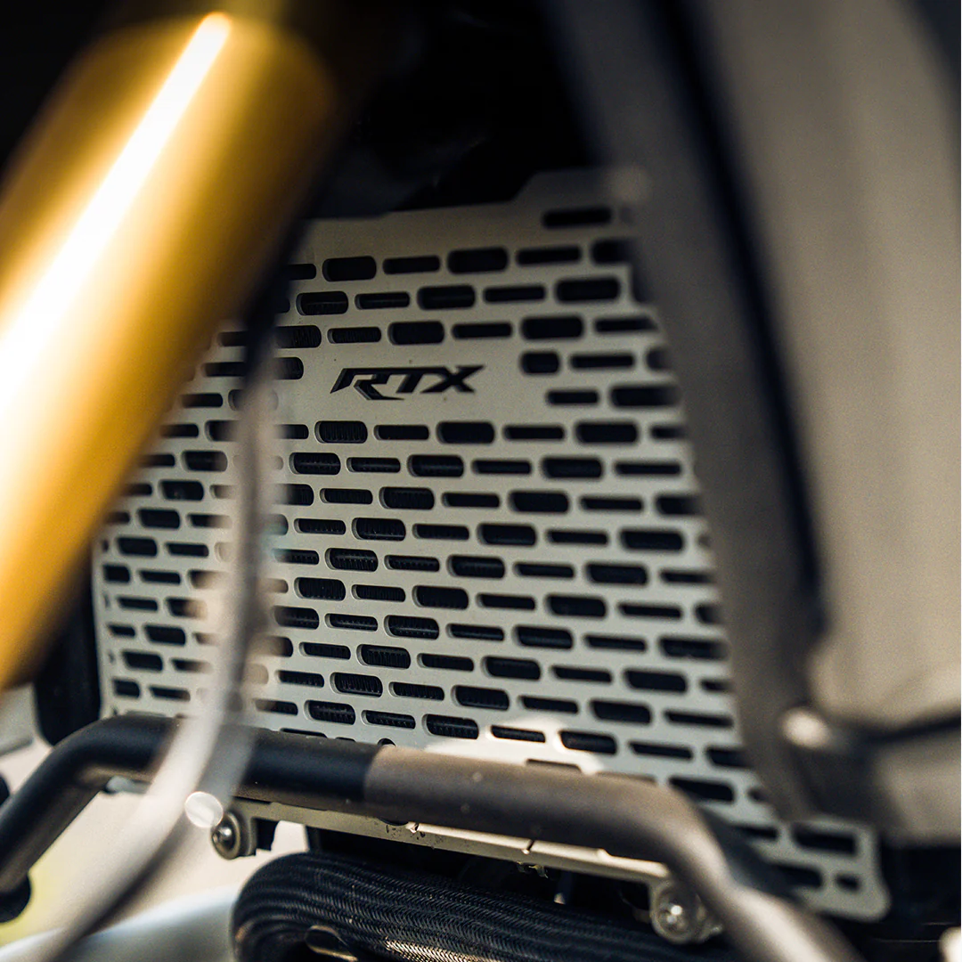 Legundary APACHE RTX 300 VECTOR RADIATOR GRILL SILVER - Image 3
