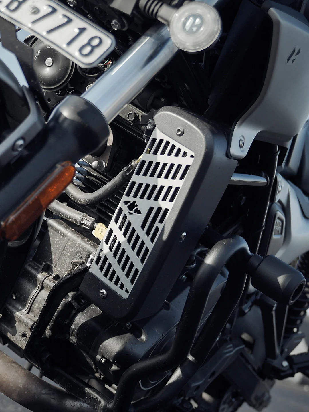 Legundary Hero Mavrick 440 Vector Radiator Grill Aluminium - Image 2