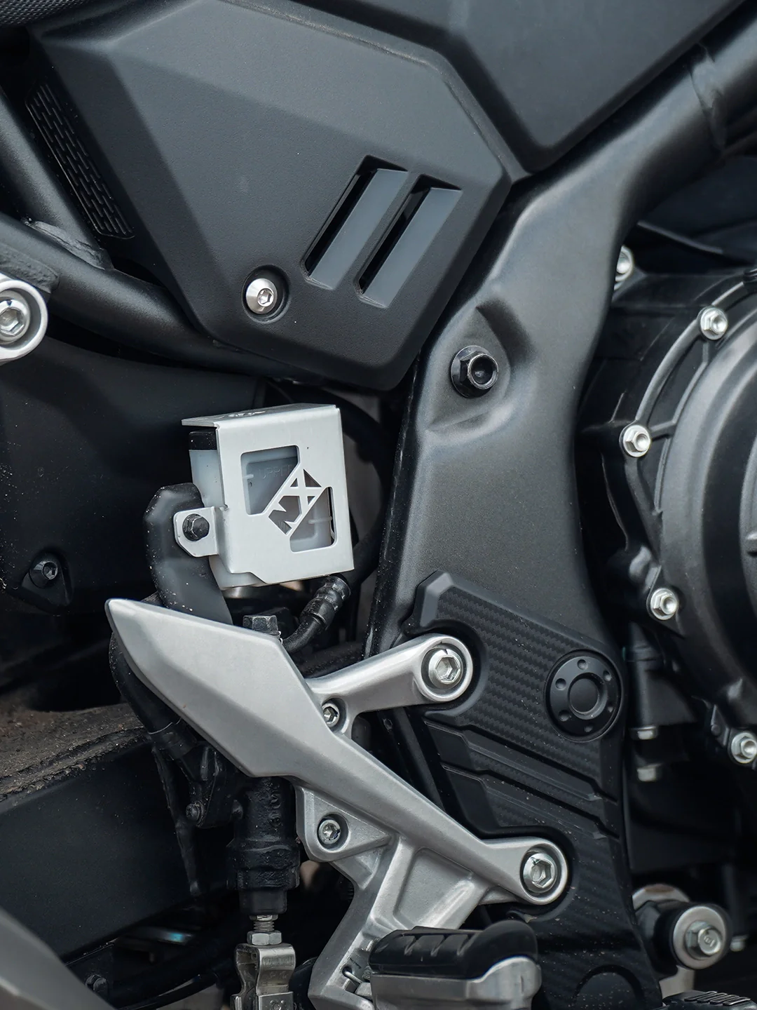Legundary Honda NX500 Spyro Rear Oil Cap Aluminium - Image 2