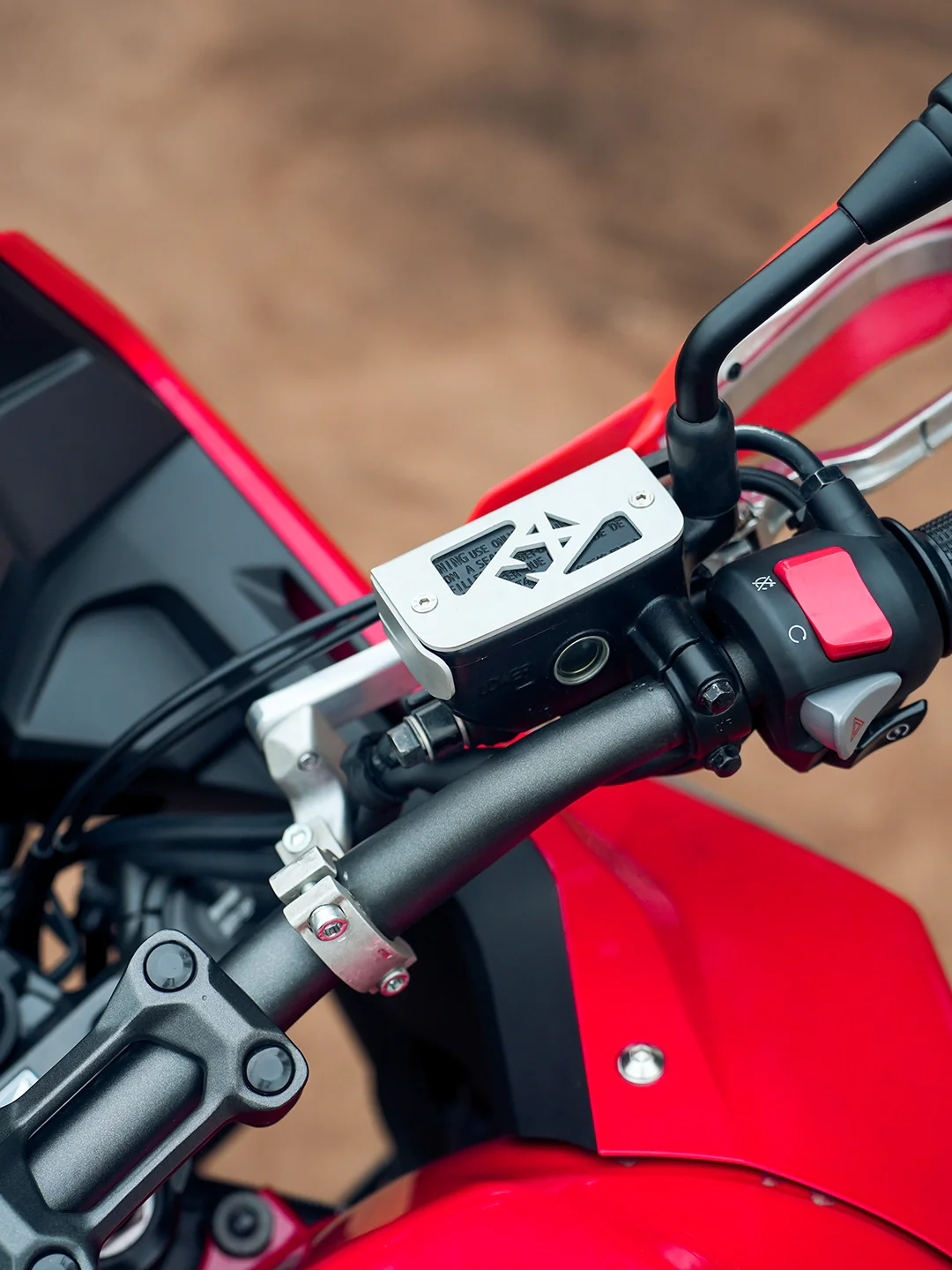 Legundary Honda NX500 Tricorn Front Oil Cap Aluminium - Image 2