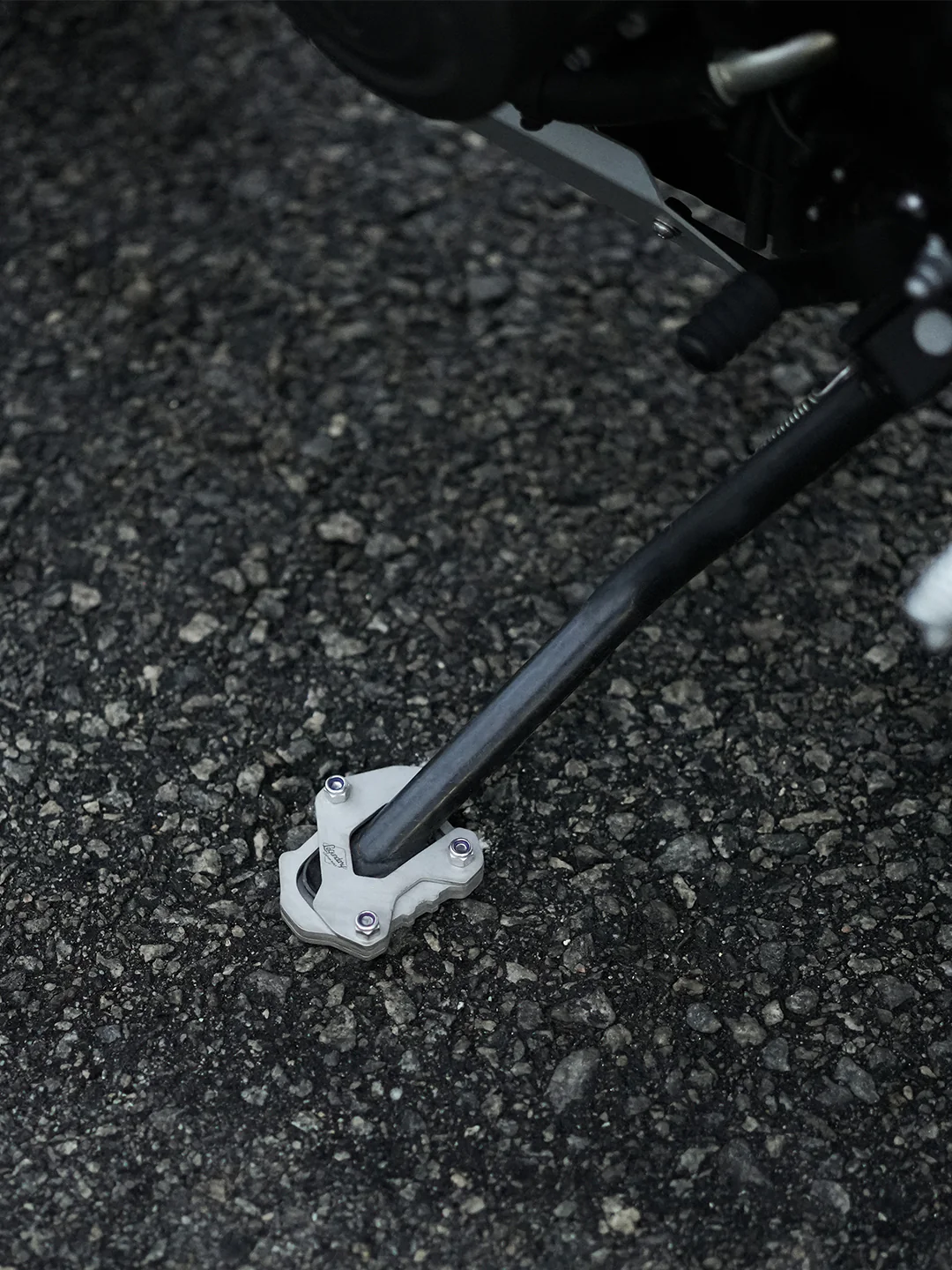 Legundary Triumph Tiger 660 Brogue Side Stand Base