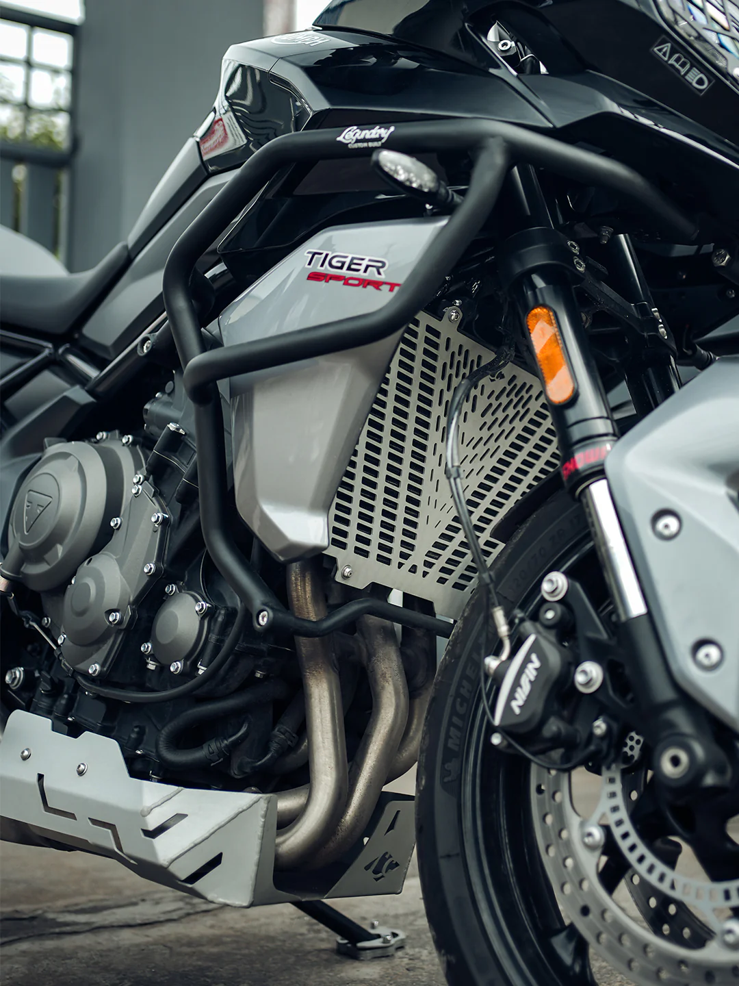 Legundary Triumph Tiger 660 Vector Radiator Grill