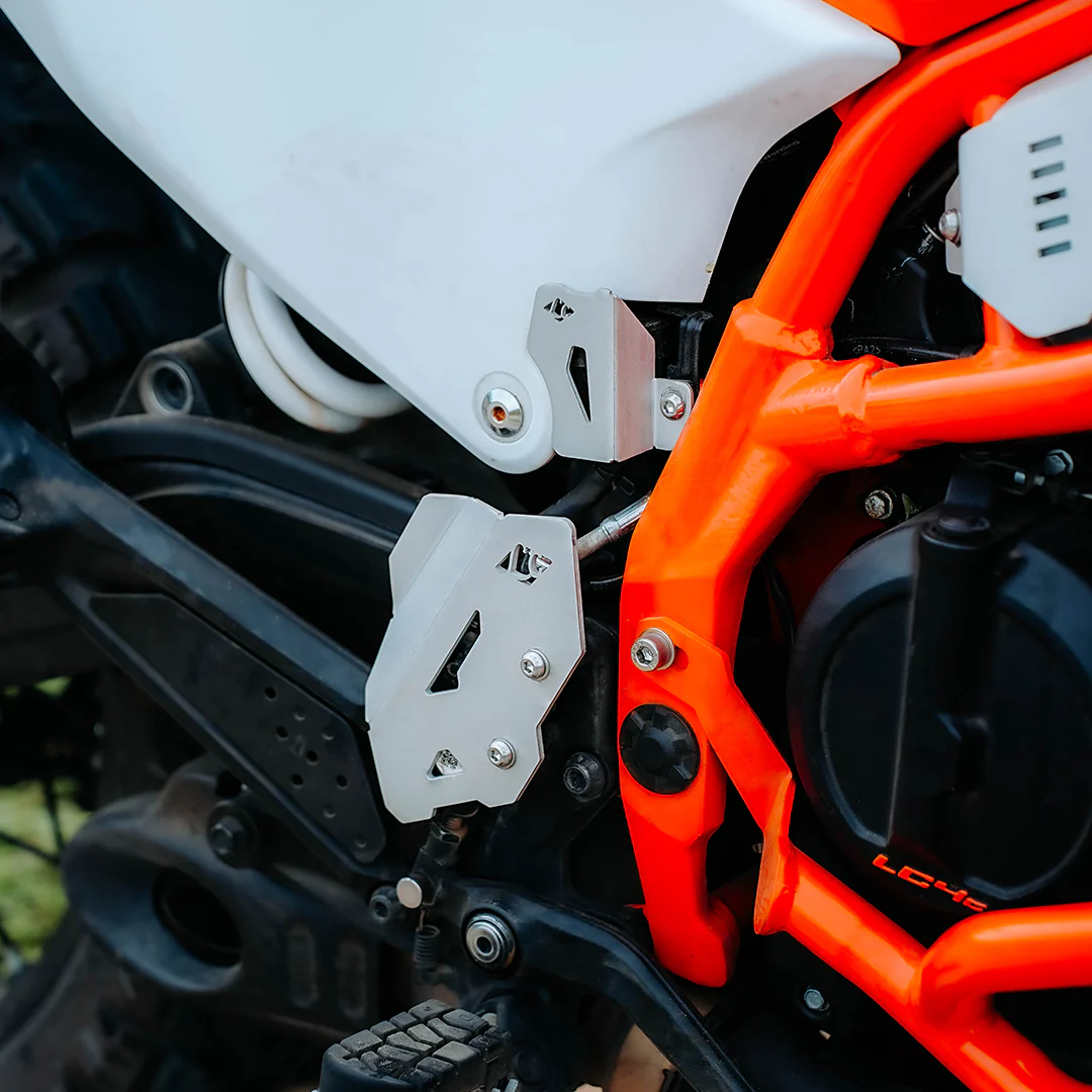 Legundary KTM 390 Enduro R Titan Master Cylinder Guard Silver - Image 3