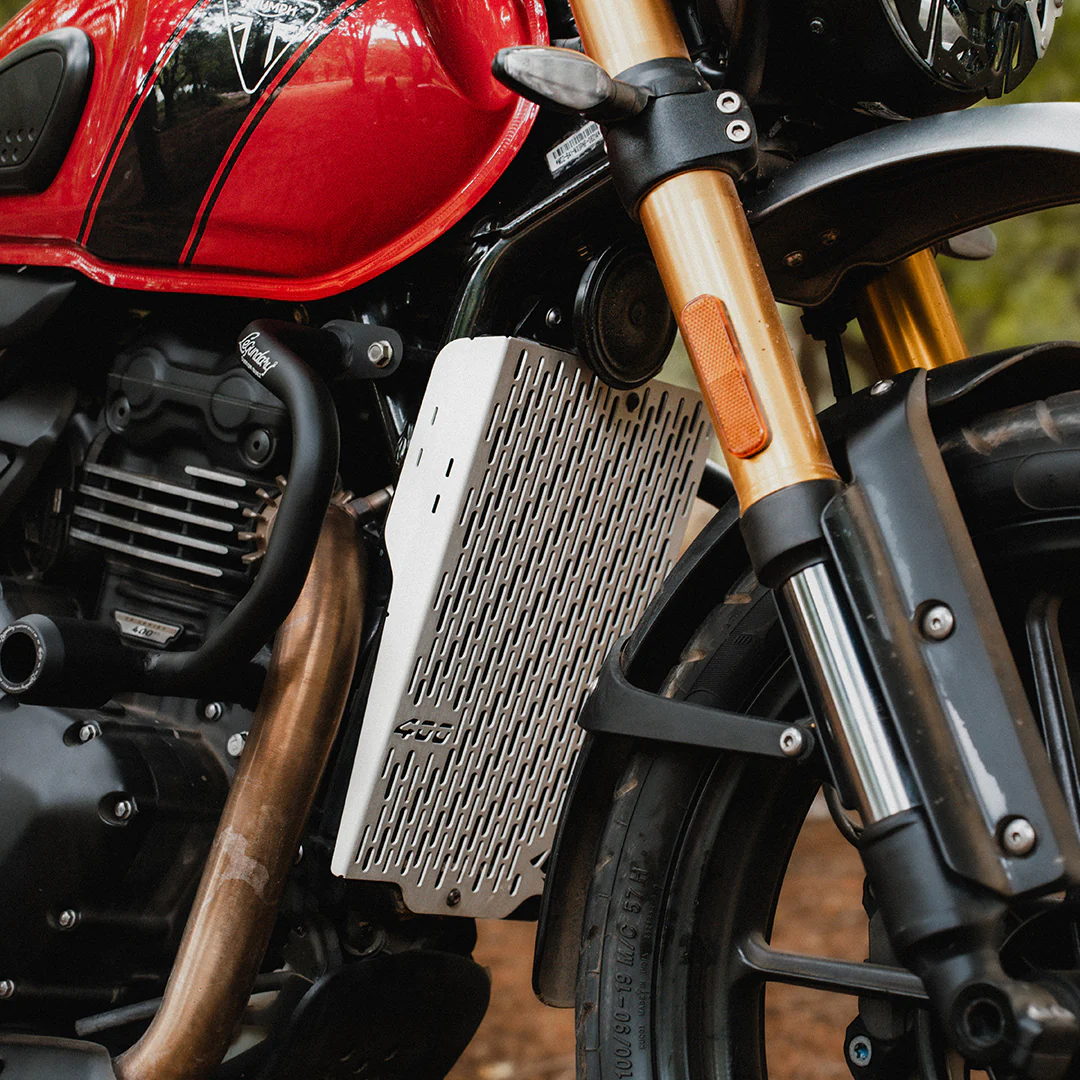 LEGUNDARY TRIUMPH SPEED 400/SCRAMBLER 400XC/T4/THRUXTON/ VECTOR RADIATOR GRILL SILVER - Image 3