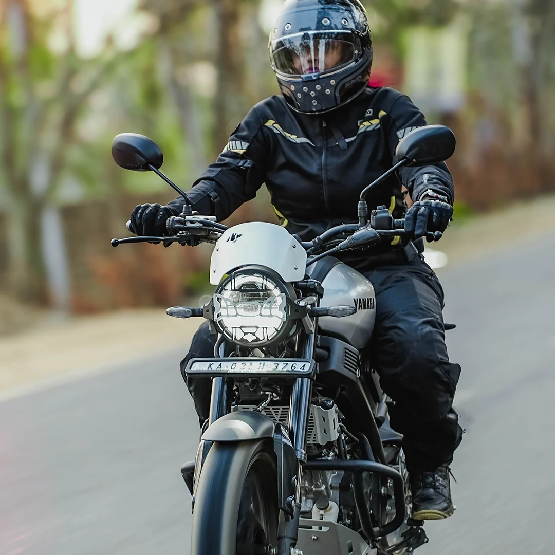 Legundary YAMAHA XSR 155 COSMIC HEADLIGHT GRILL BLACK SILVER - Image 5
