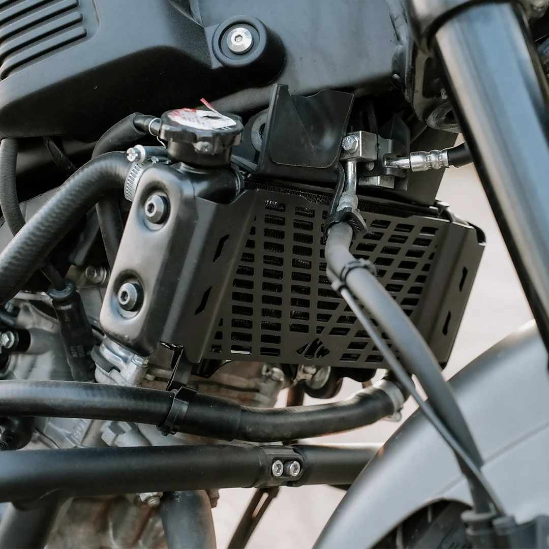 Legundary YAMAHA XSR 155 VECTOR RADIAOTR GRILL BLACK - Image 3