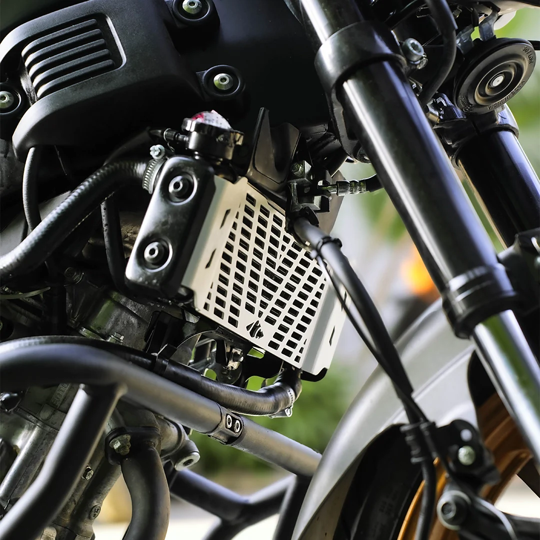 Legundary YAMAHA XSR 155 VECTOR RADIAOTR GRILL SILVER - Image 3