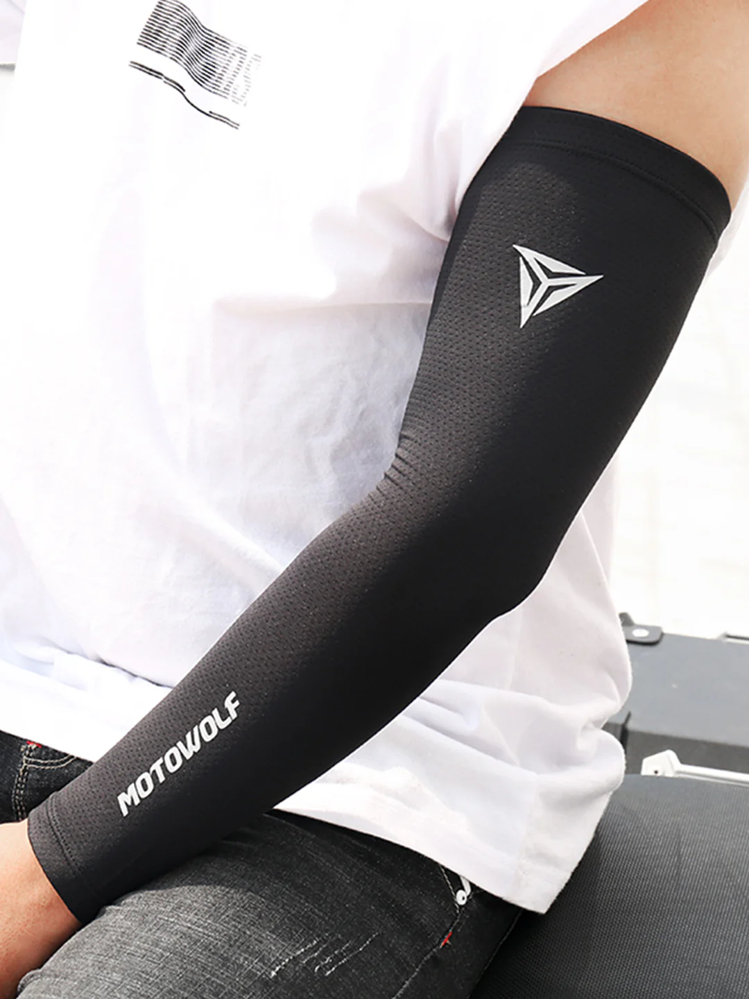 Motowolf Handsleeve - Image 2