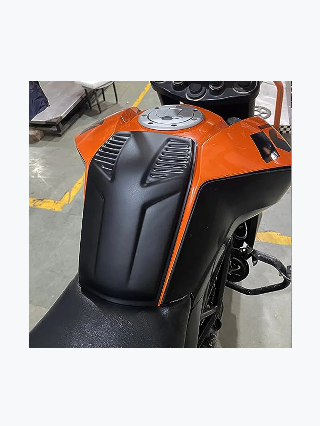 Saiga Tank Tie Ktm Duke Old - Image 2