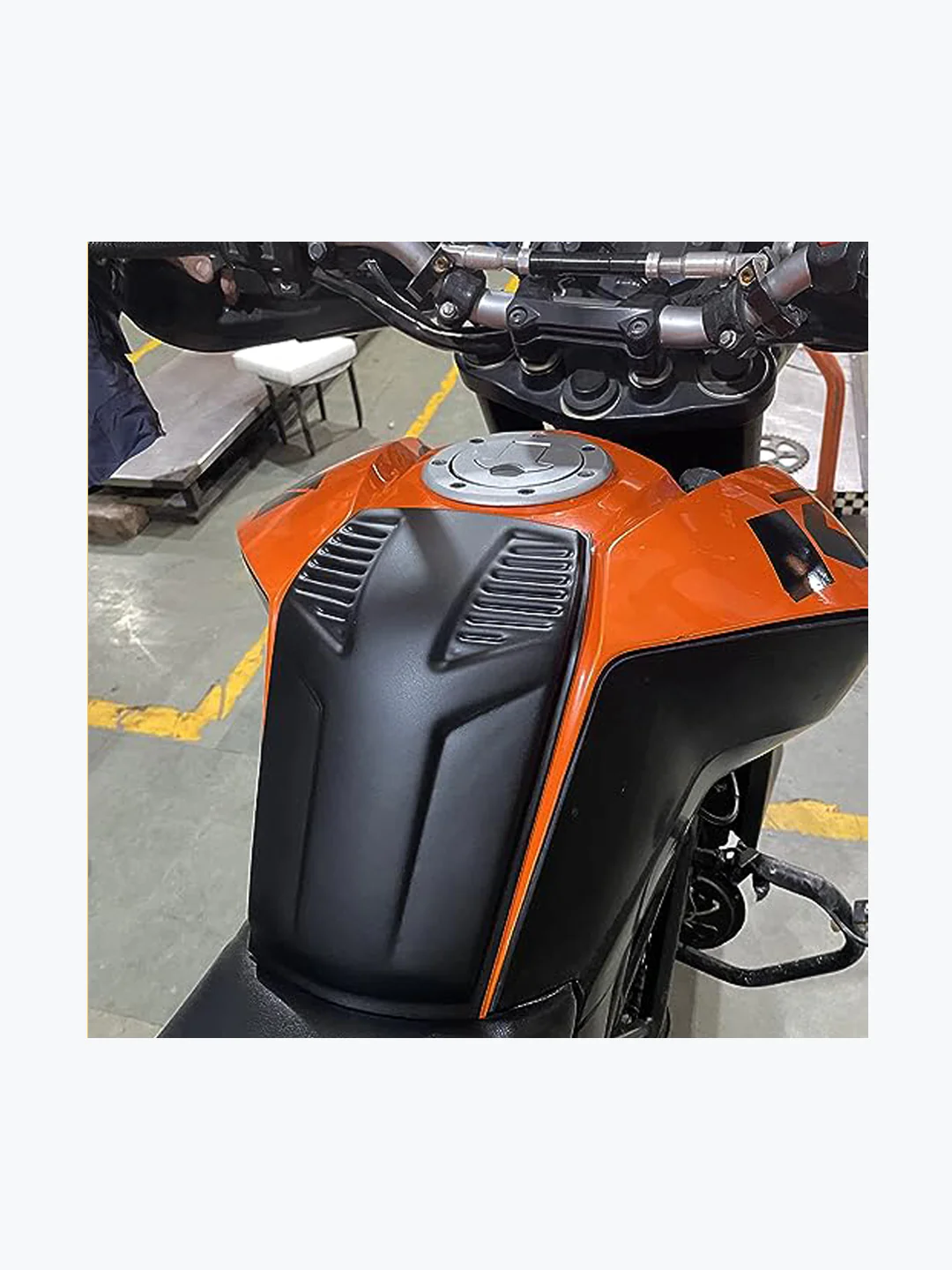 Saiga Tank Tie Ktm Duke Old - Image 4